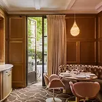 Le Pavillon de la Reine & Spa