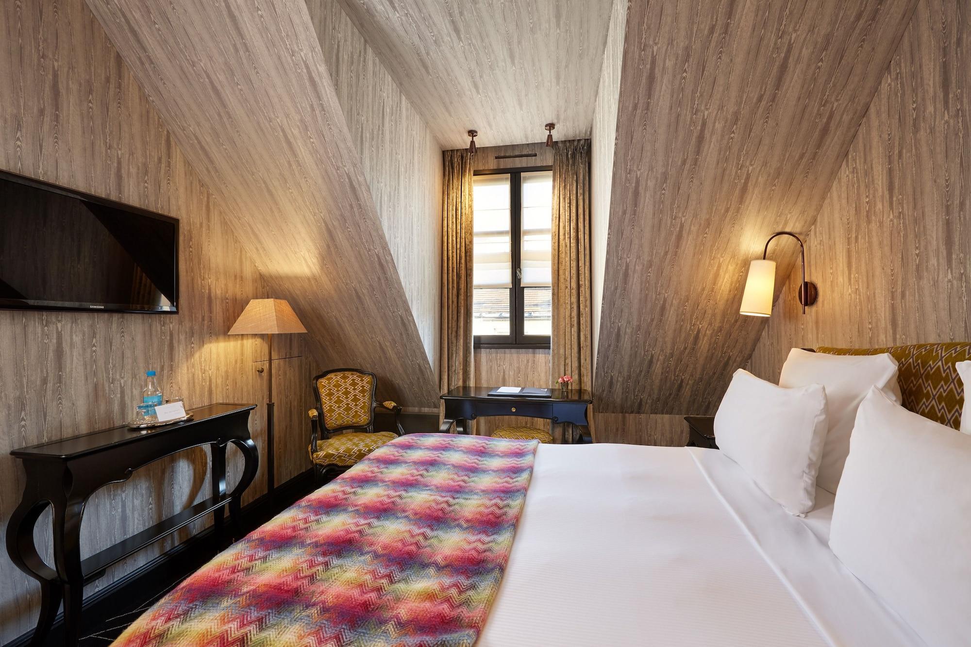 Le Pavillon De La Reine & 5* Paris