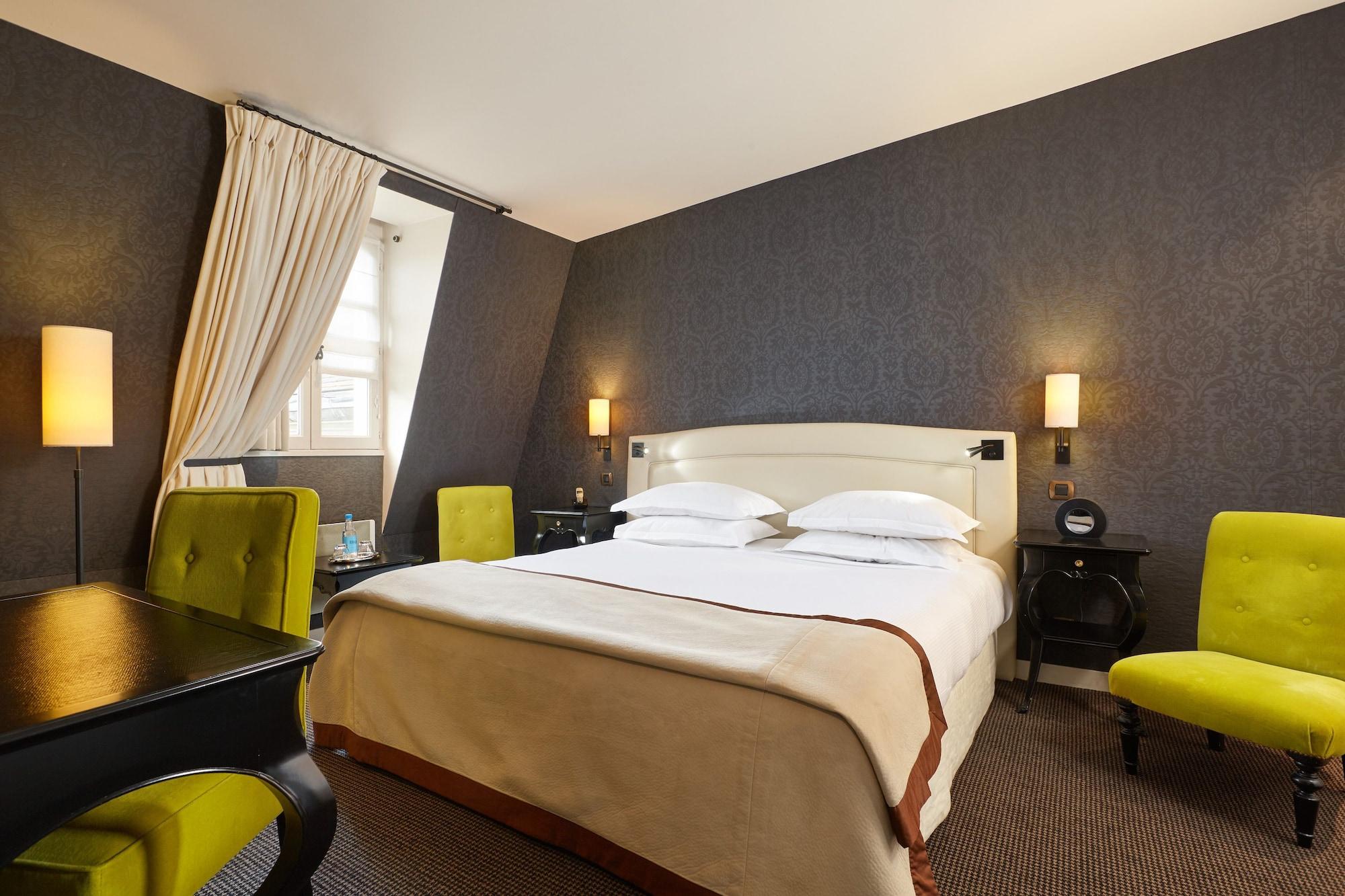 Le Pavillon De La Reine & 5*