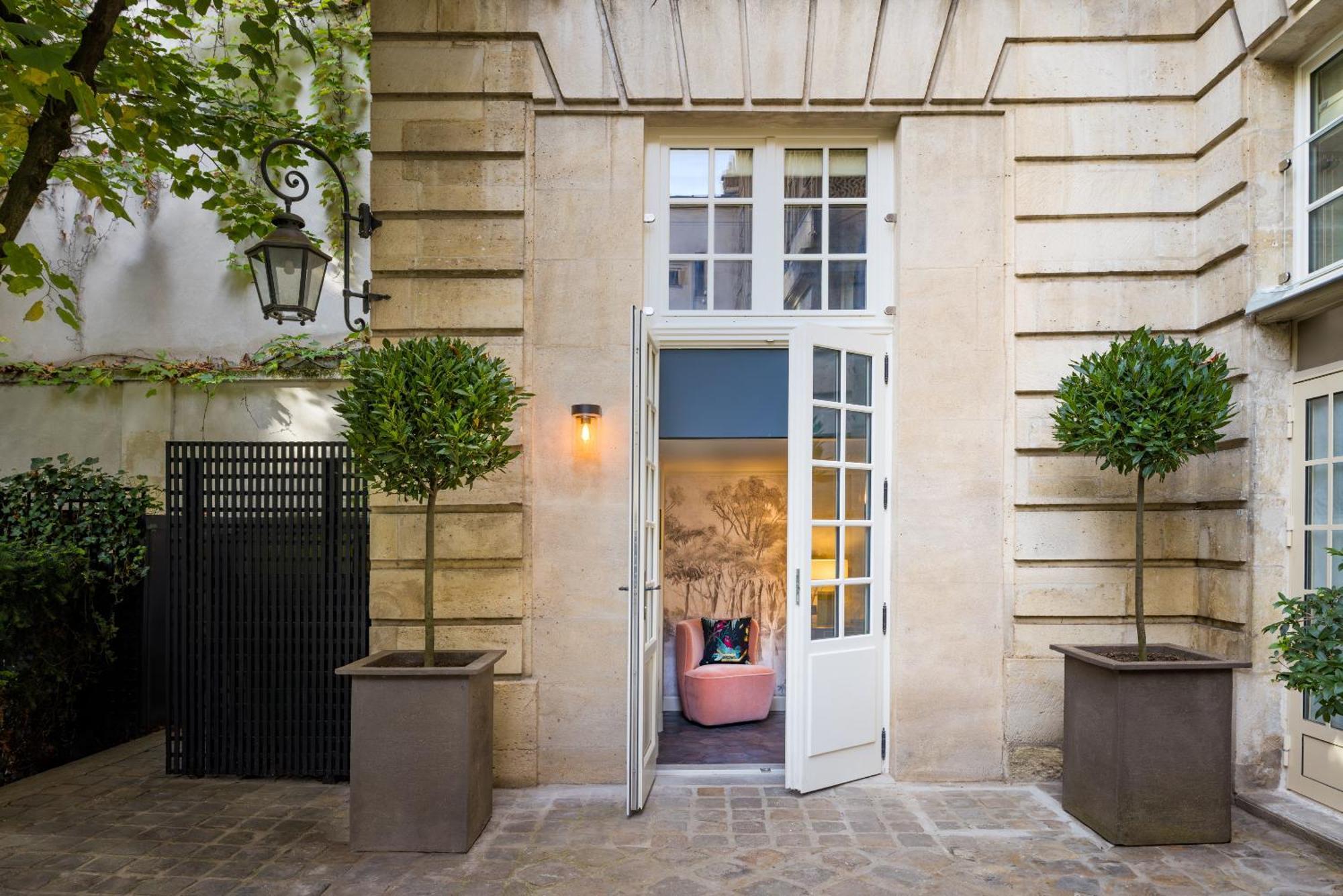 Hotel Le Pavillon De La Reine & 5*